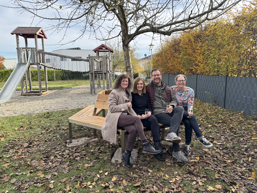 Feierliche Einweihung der Baumbank: Ein neuer Treffpunkt für Barthelmesaurach 